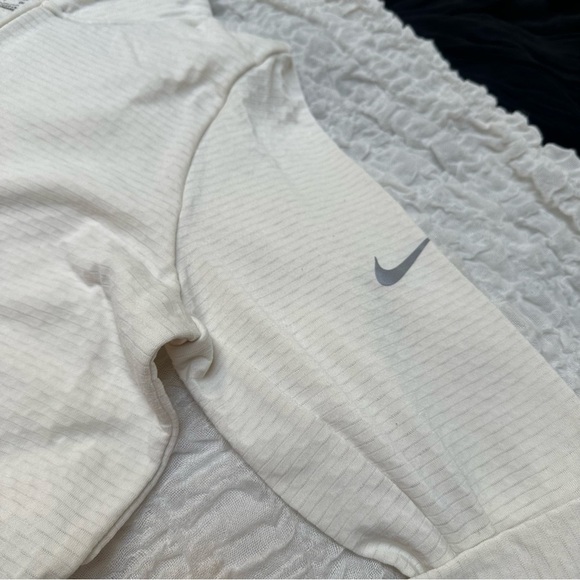 Nike Dri-Fit Sphere Element Half Zip Running Pullover Cream Small - Picture 13 of 13
